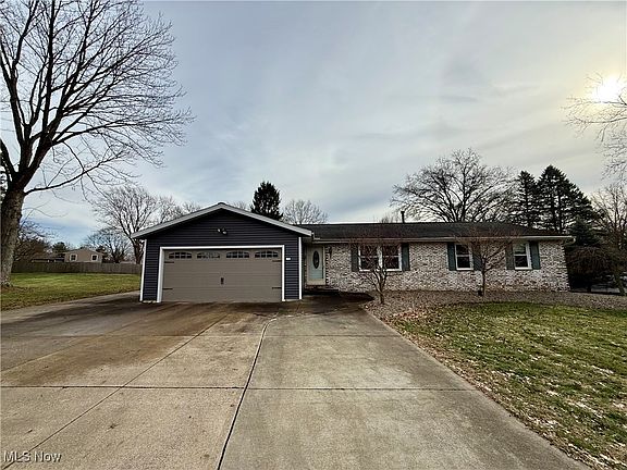 2nd image of 5648 Vantage Hill Ave NW
