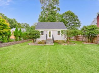 92 Walnut Rd, Lake Peekskill, NY 10537