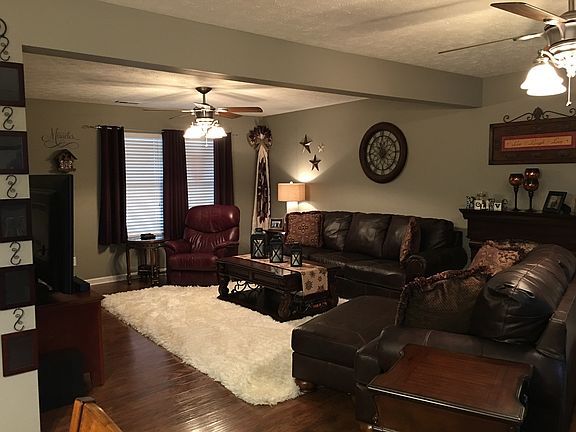 3rd image of 1842 Chatham Pl
