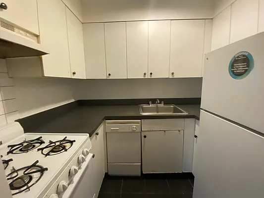 Rented by First Point Management | media 30