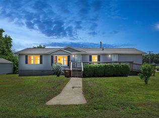 101 Metcalf St, Maxwell, IA 50161