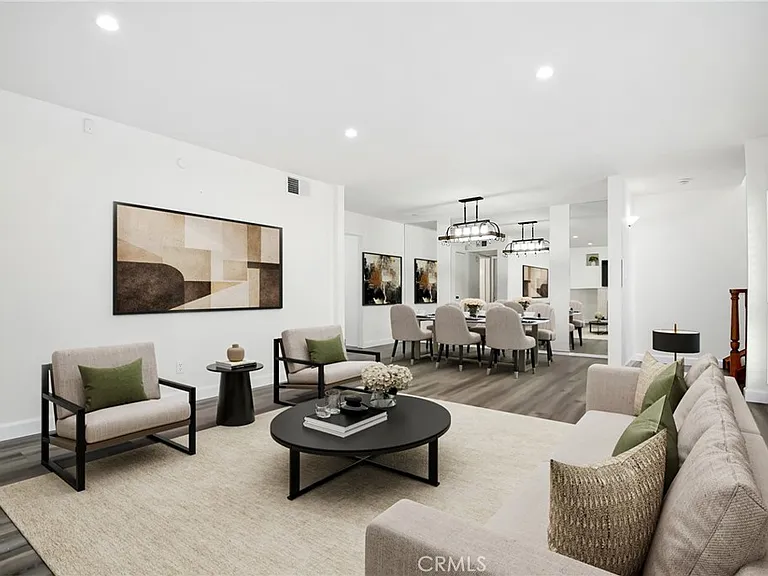 5255 Coldwater Canyon Ave #E — Photo 3