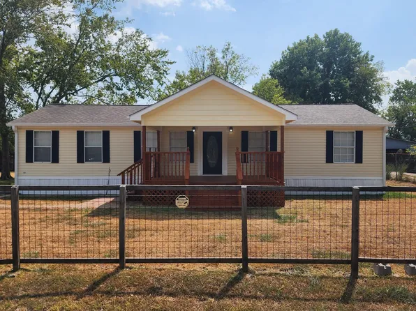 2102 N Battlebell Rd, Highlands, TX 77562