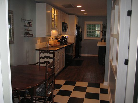 Dining/ Kitchen