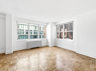 888 8th Ave APT 15R, New York, NY 10019