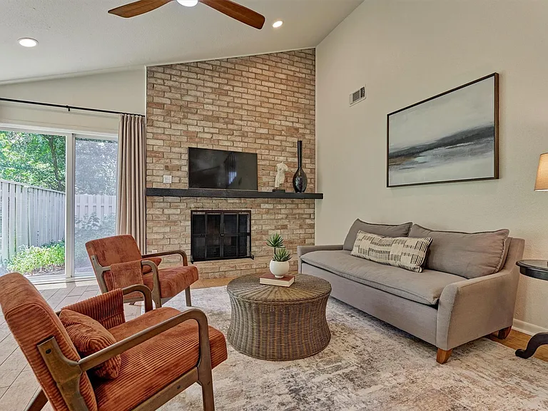 2351 W Settlers Way — Photo 11