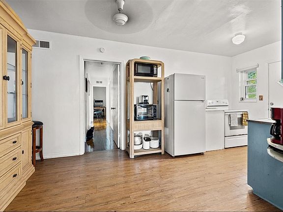 5th image of 875 14th Ave N #1