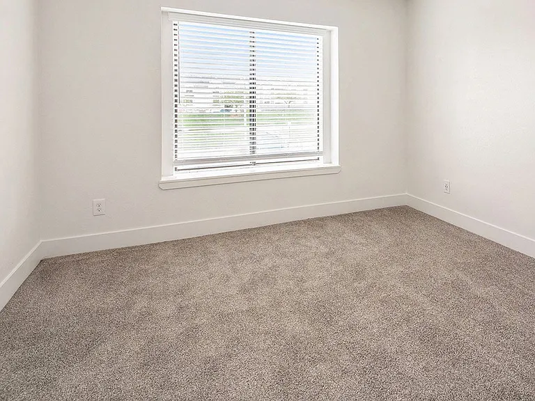 North Pointe Apartments — Photo 22