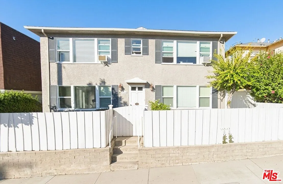 1 bed, 1.0 bath, 748 sqft, $2,100 — Photo 1