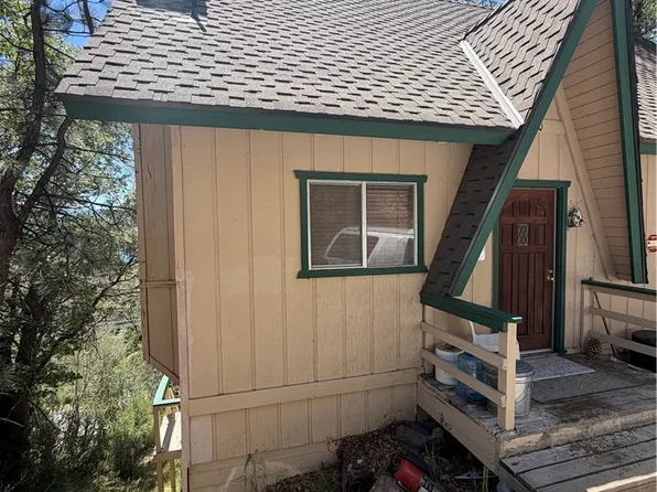 28800 Zion Dr, Lake Arrowhead, CA 92352