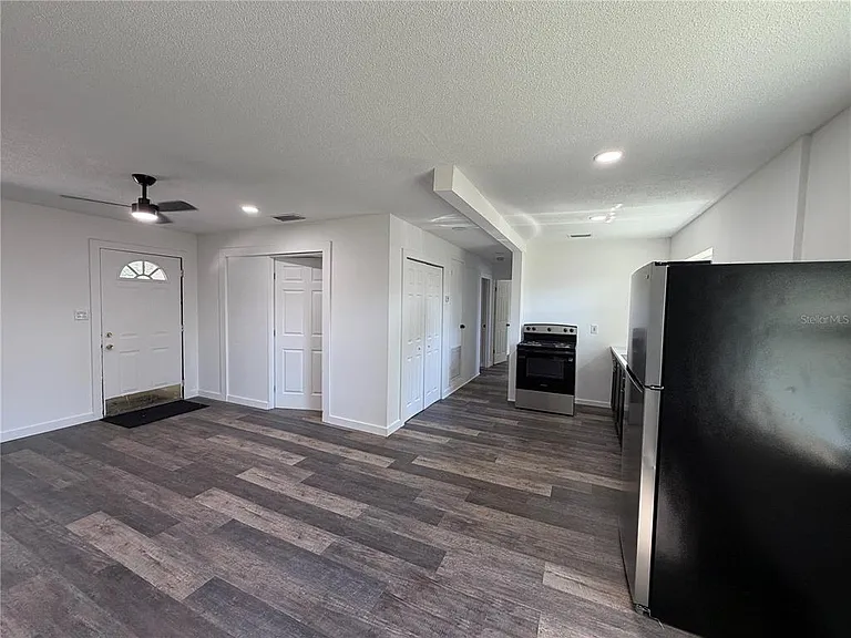 783 Eldridge St — Photo 8
