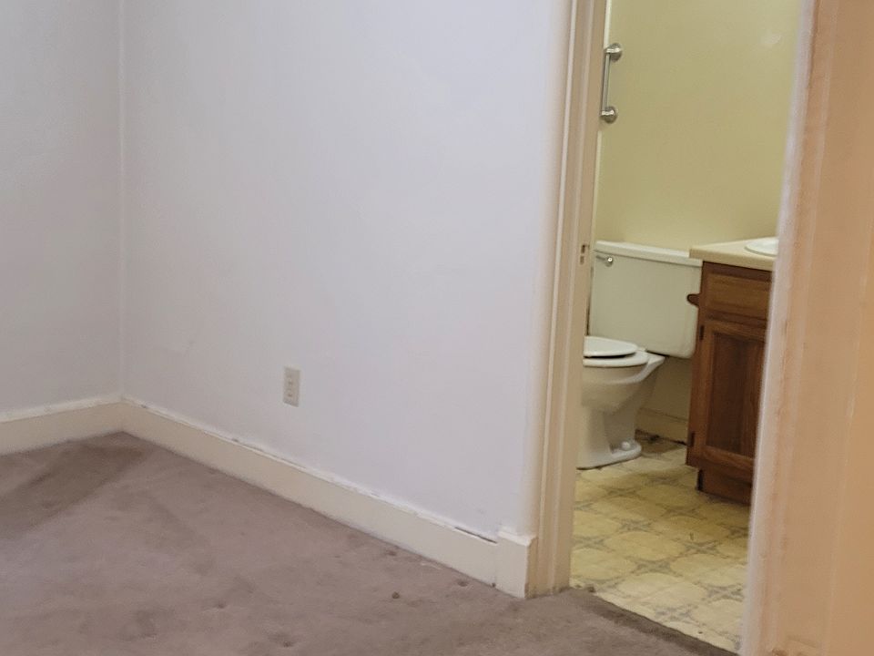 Master bedroom with full bath off of it.