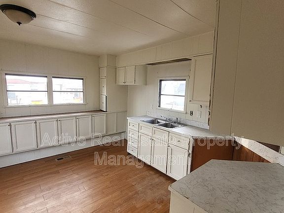 4th image of 2211 S Dort Hwy Lot B13