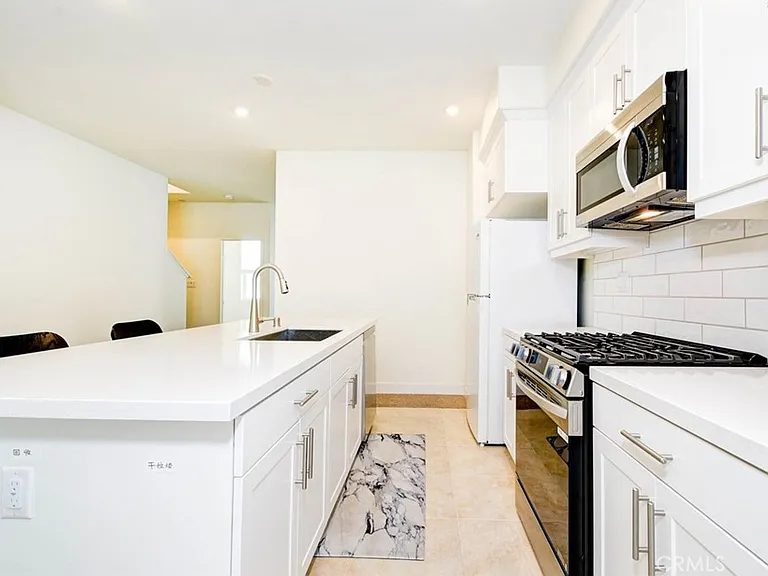 1814 E 1st St #330 — Photo 8