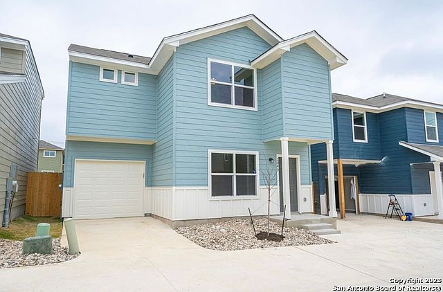 1st image of 2055 Silver Oak Dr