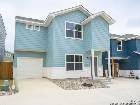 2055 Silver Oak Dr, San Antonio, TX 78213