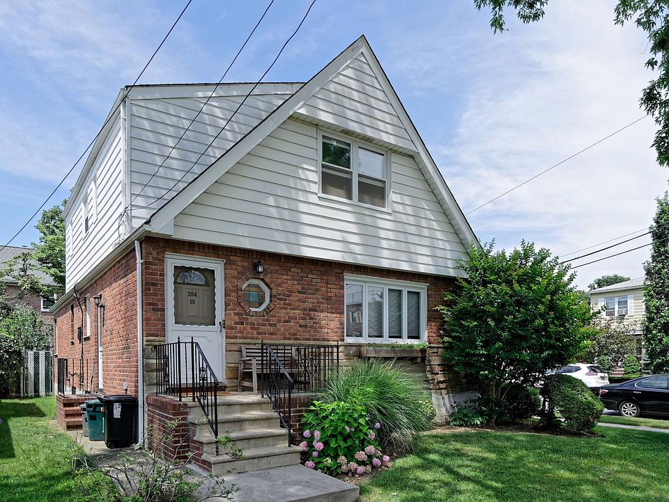 2nd image of 20419 42nd Ave
