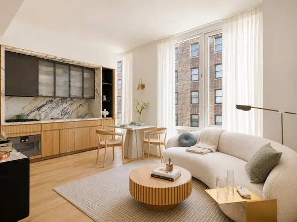135 East 47th Street image 1 of 15