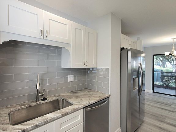 3rd image of 3200 Cove Cay Dr Unit 1A