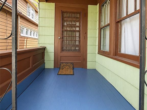 4th image of 87 Fernhill Ave