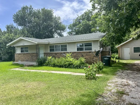 904 S 3rd Ave, Marietta, OK 73448