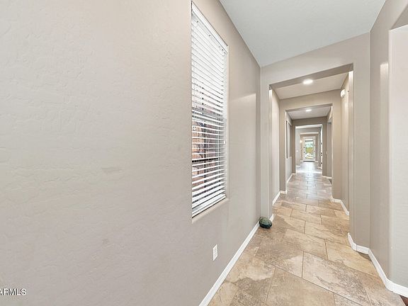 5th image of 20601 W HAMILTON Street