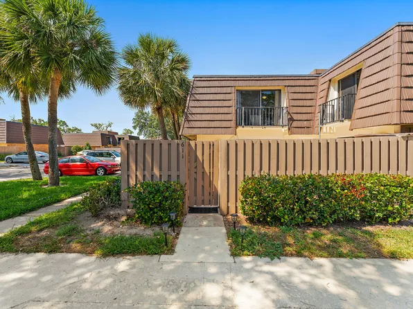 611 6th Court, Palm Beach Gardens, FL 33410