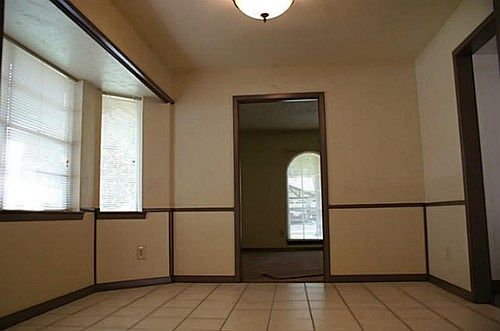 2nd image of 2611 Monterrey St