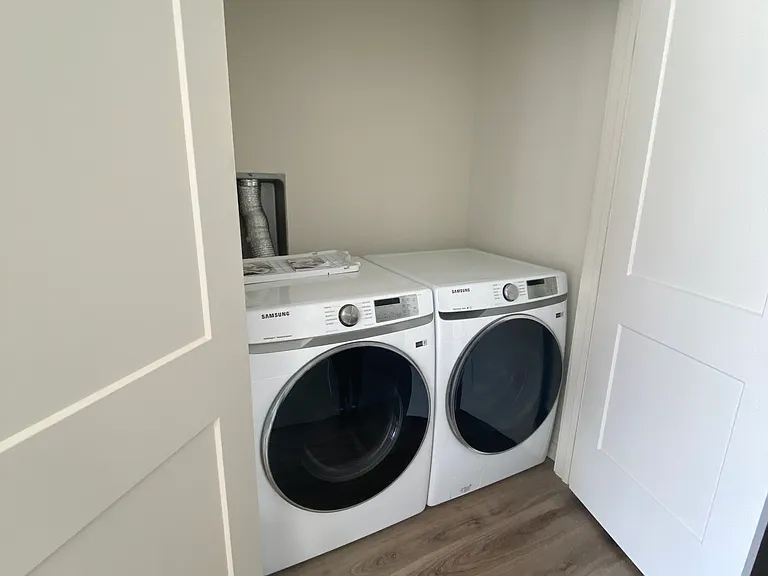 River Falls Apartments — Photo 21