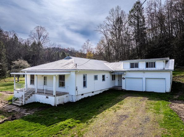 95 Benny Akers Rd, Fayetteville, WV 25840