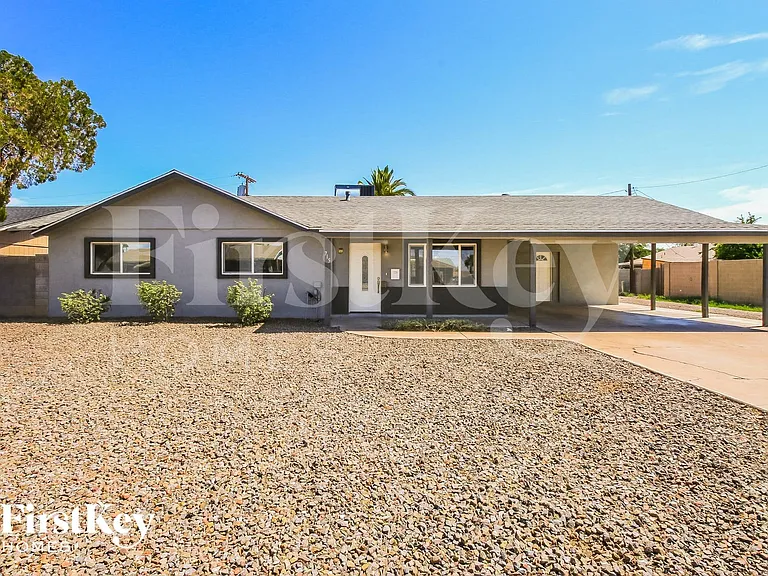 715 W Dublin St — Photo 1
