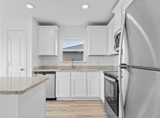 16009 Stratford Cv, Lytle, TX 78052
