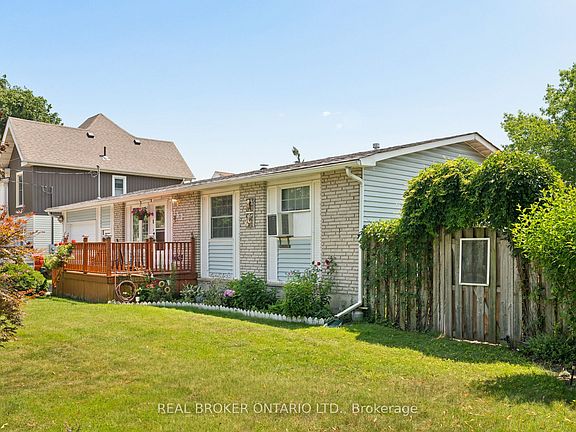 3rd image of 162 Tiffany St