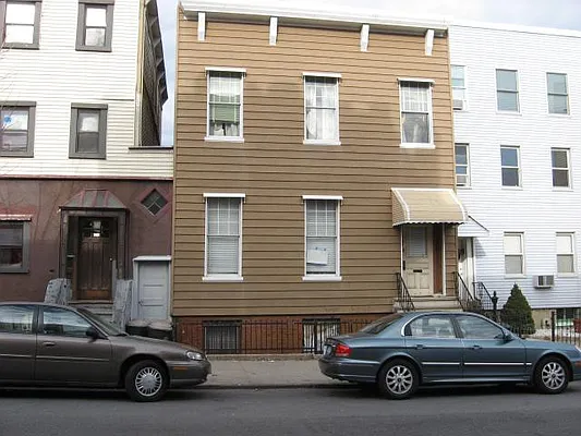 Rented by Strategic Group | media 29