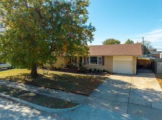 1209 Meadowbrook Ln, Prague, OK 74864