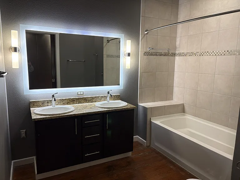 401 South Ave #201 — Photo 6
