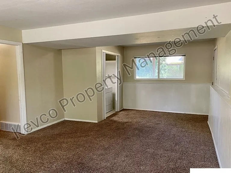 2506 Timber Ct — Photo 16
