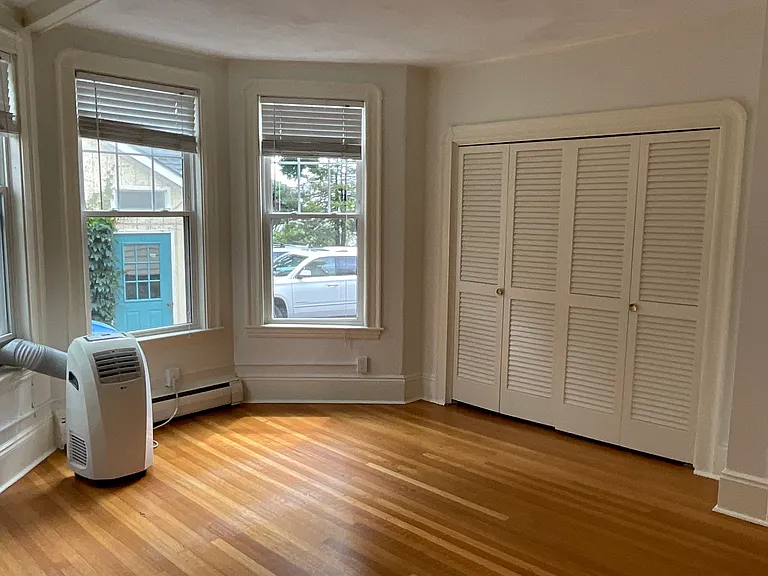 84 Humphrey St #1R — Photo 20