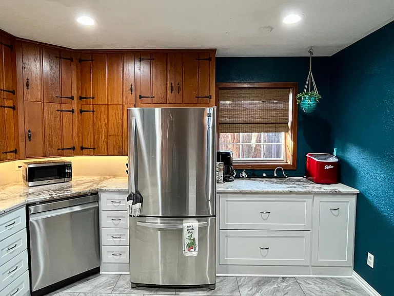 3518 Lynette Dr — Photo 8