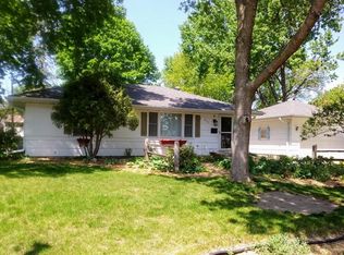 2918 W 87 1/2 St, Bloomington, MN 55431