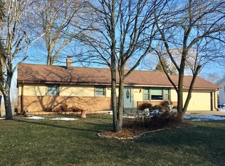 17320 W Horizon Dr, New Berlin, WI 53146