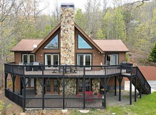 241 Beach Mountain Dr, Warne, NC 28909