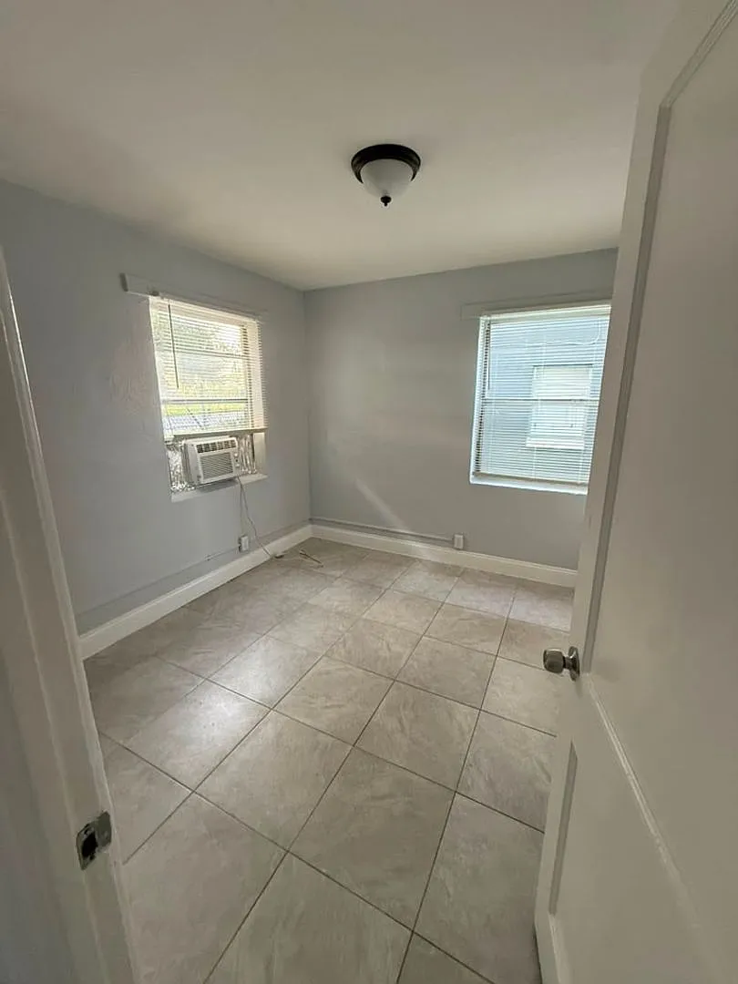 1773 Mount Herman #A-D — Photo 4