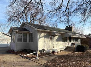 3006 SE Indiana Ave, Topeka, KS 66605