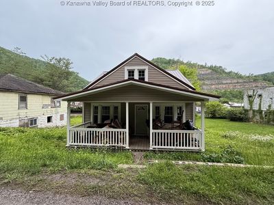 1552 Hanging Rock Hwy, Stollings, WV, 25646