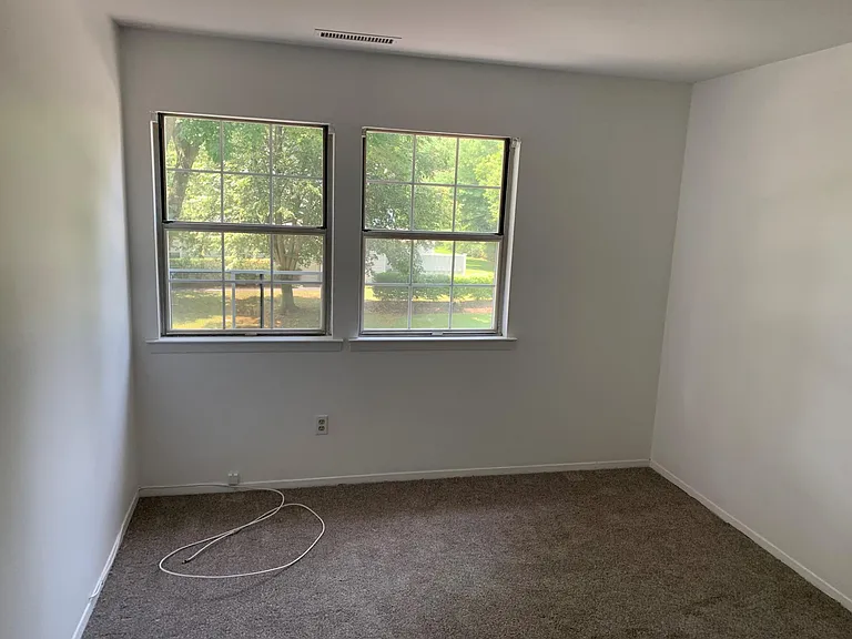 503 Sara Cir — Photo 5
