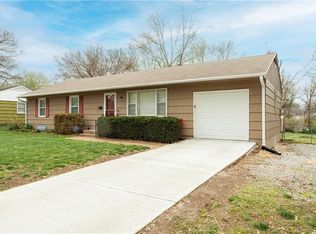 1504 NW B St, Blue Springs, MO 64015
