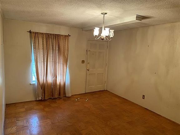 5th image of 571 Lynbrook Blvd