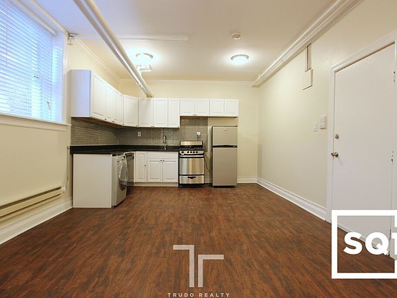 3rd image of 2129 N Dayton St APT 307