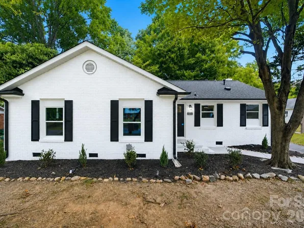 1453 Grovewood Dr, Charlotte, NC 28208